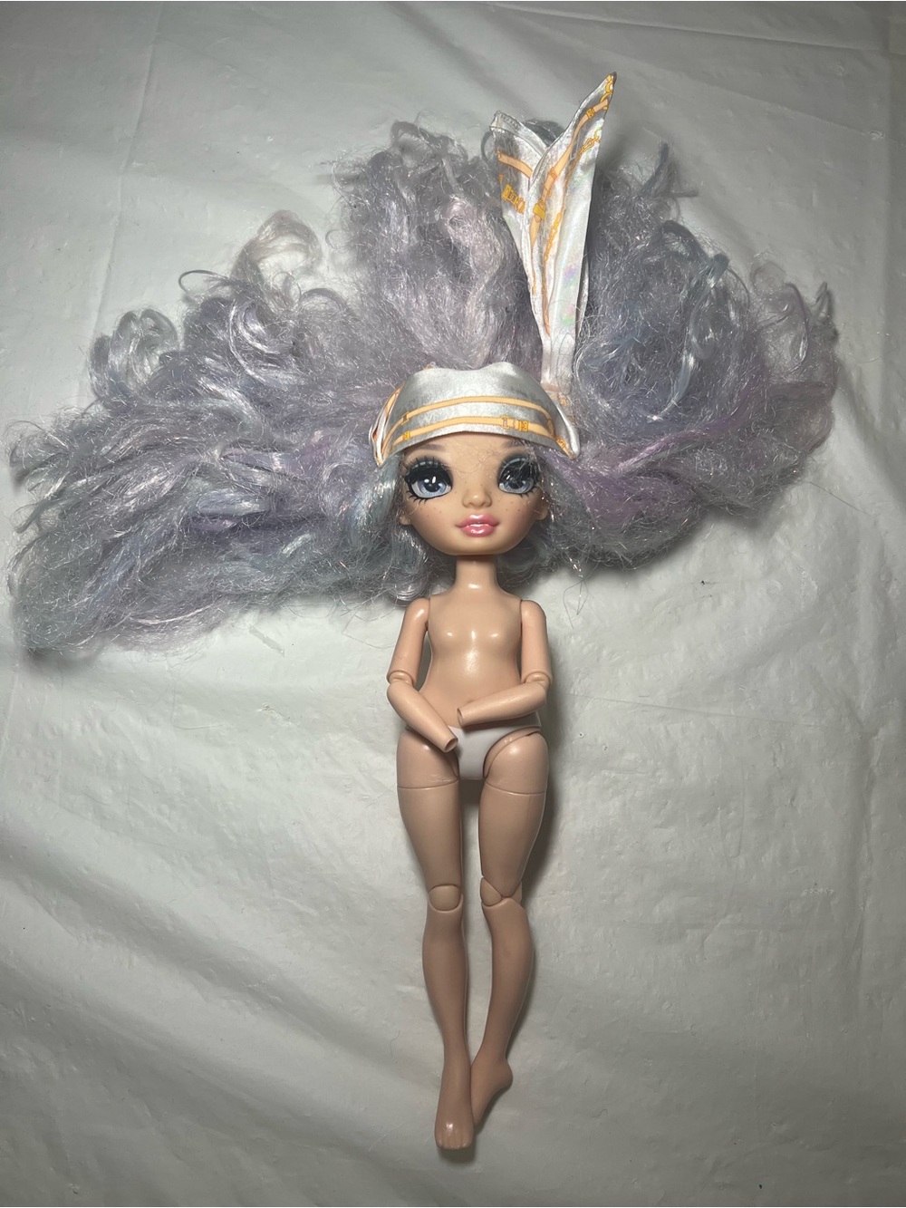 Rainbow High Pacific Coast Margot De Perla Doll Iridescent Opal Lilac Purple